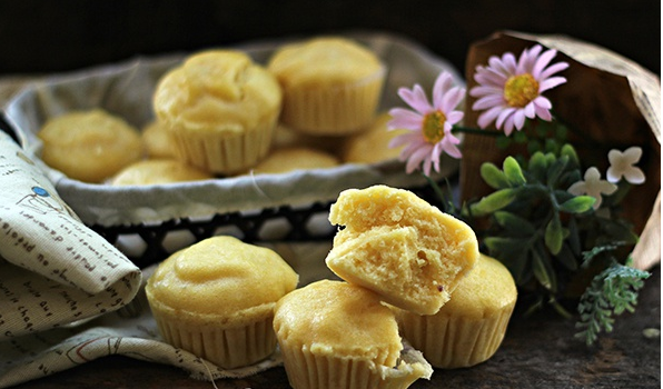 Bánh cupcake hấp ăn thơm ngon chẳng kém gì bánh nướng