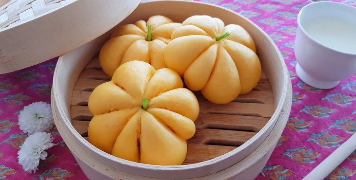 Tạo hình bánh bao và hấp trong khoảng 15 phút