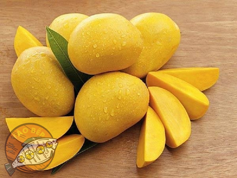 Kho chọn xoài nên chọn quả còn tươi, chín tự nhiên, phần thịt xoài dày